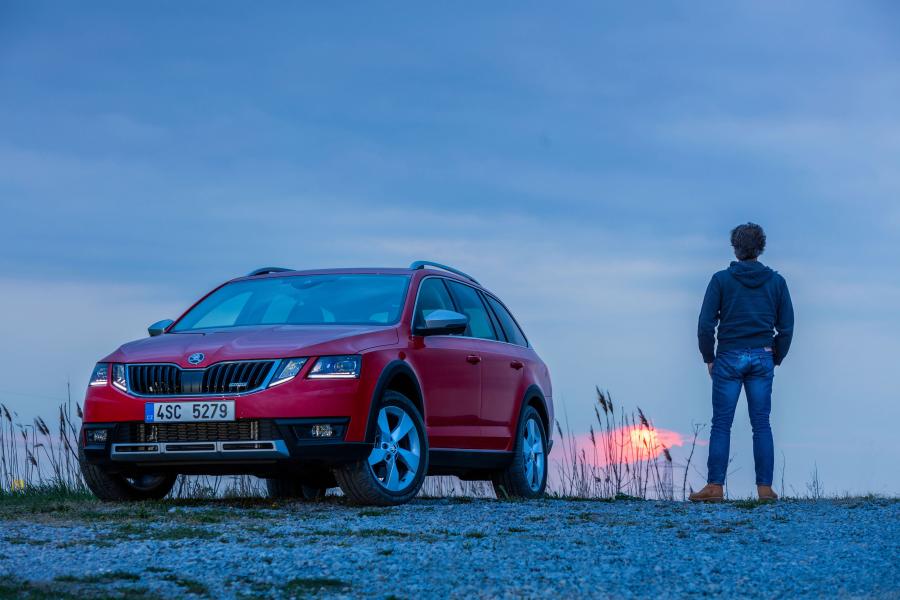  Skoda Octavia Scout 2017 года  (WW) (фото 24 из 40)